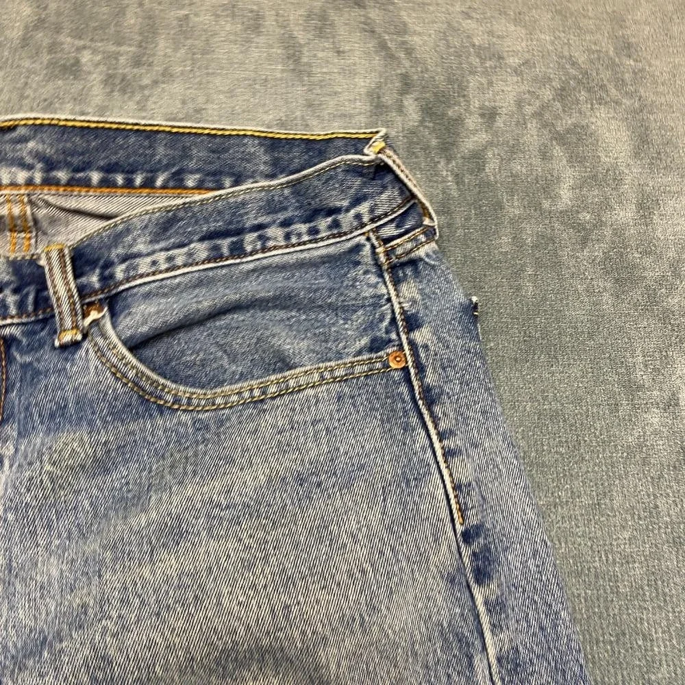 Levi's 505 Jeans Mens 36x30 Blue Denim Regular Fit All Day Comfort Straight Leg